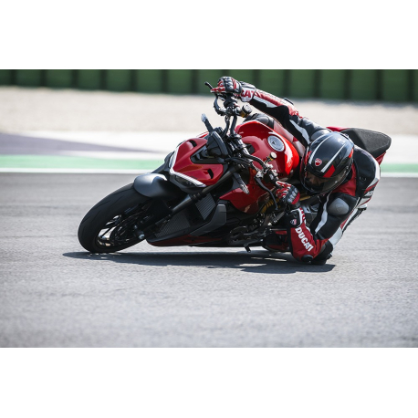 Ducati Streetfighter V2